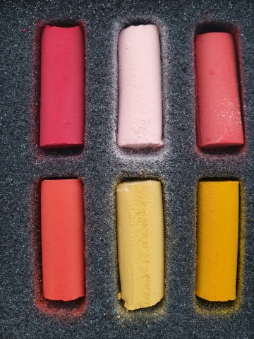 5156 schmincke pastel Juicy Yellow Glowing Reds 3