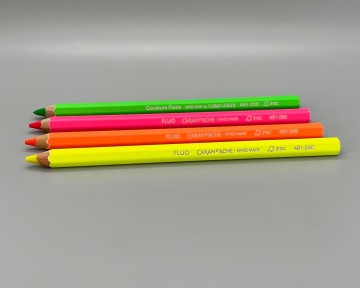 4549 caran d ache fluo maxi kleurpotlood3