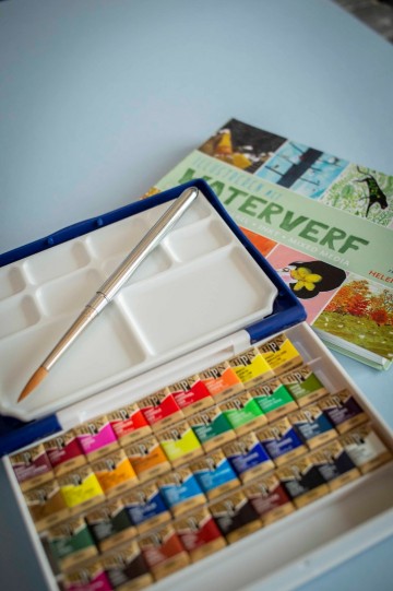 Everycolor36 Holbein artists watercolor palm box